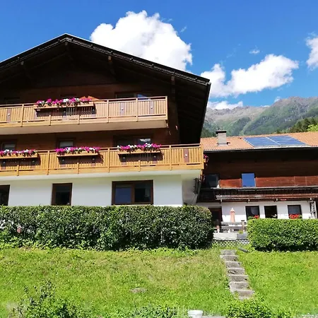 Haus Eder Burgi Vendégház