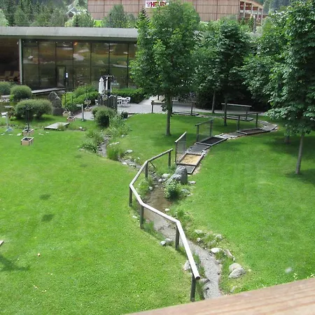 Gasthuis Haus Eder Burgi *